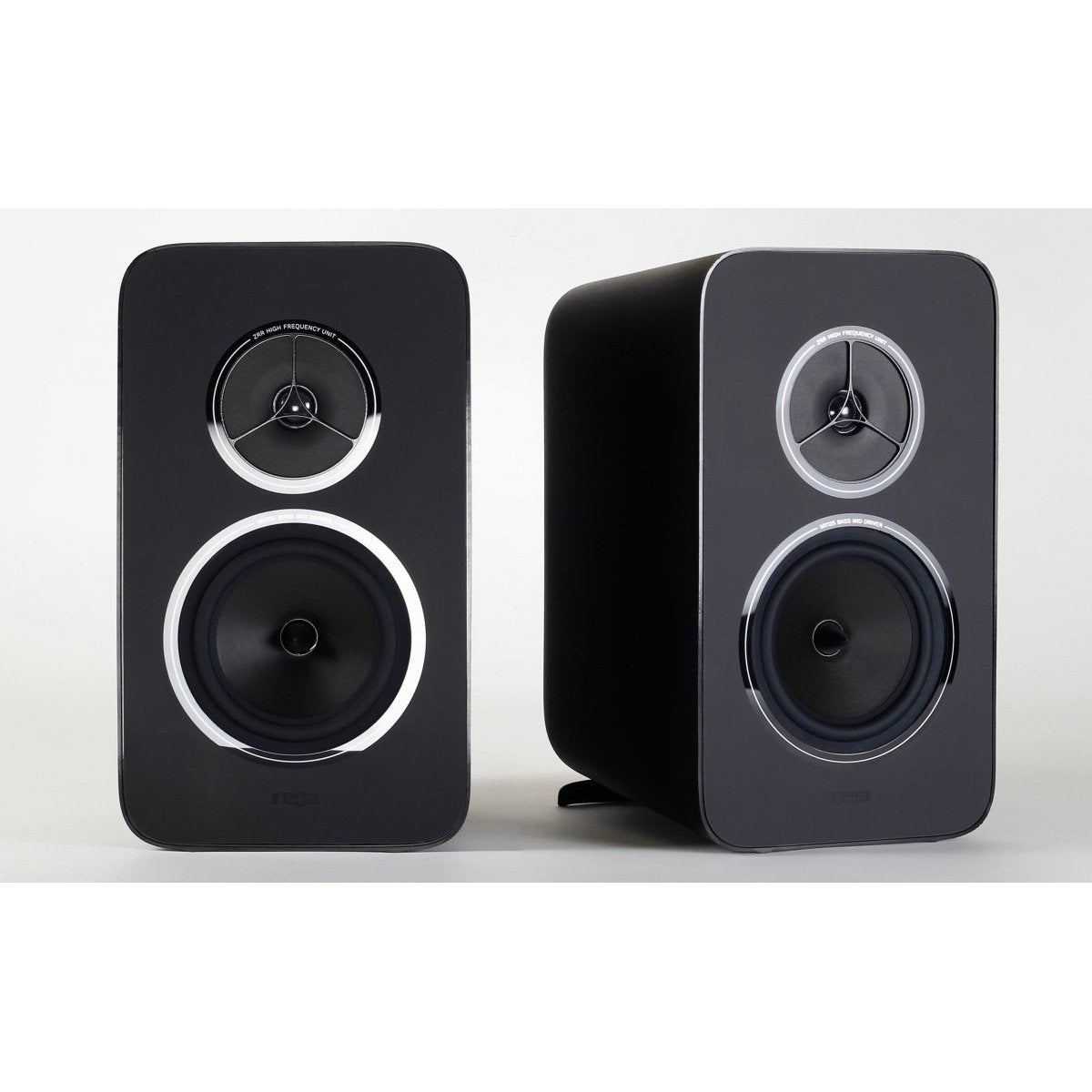 Rega Kyte Bookshelf Speakers Review: British Engineering Meets Acoustic Excellence