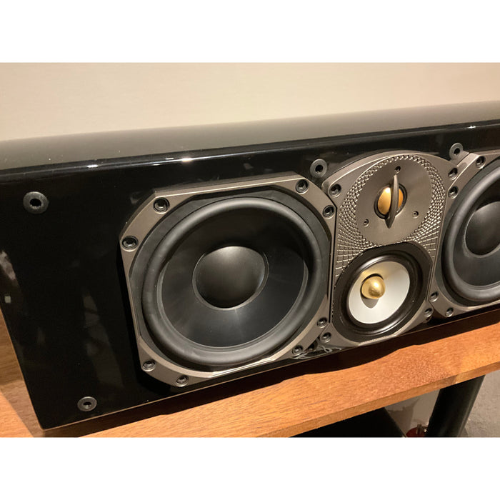 Paradigm Studio series 590 centre speaker in gloss black. Pre Loved