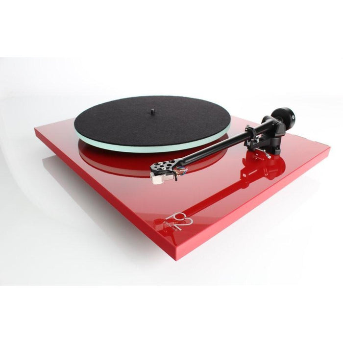 Rega - Planar 2 - Turntable (Includes Lid)